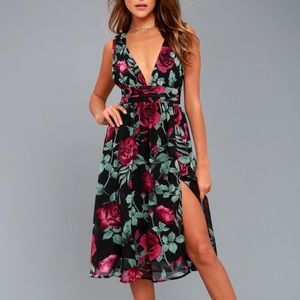 Queen of Hearts floral midi dress EUC